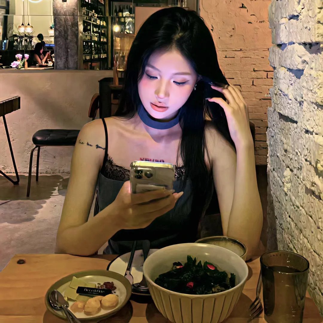 罗便臣舞场 封面